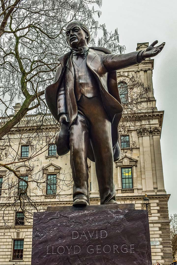 statue of lloyd george