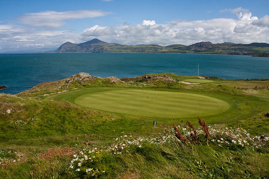Golf Course at Porth Dinallean