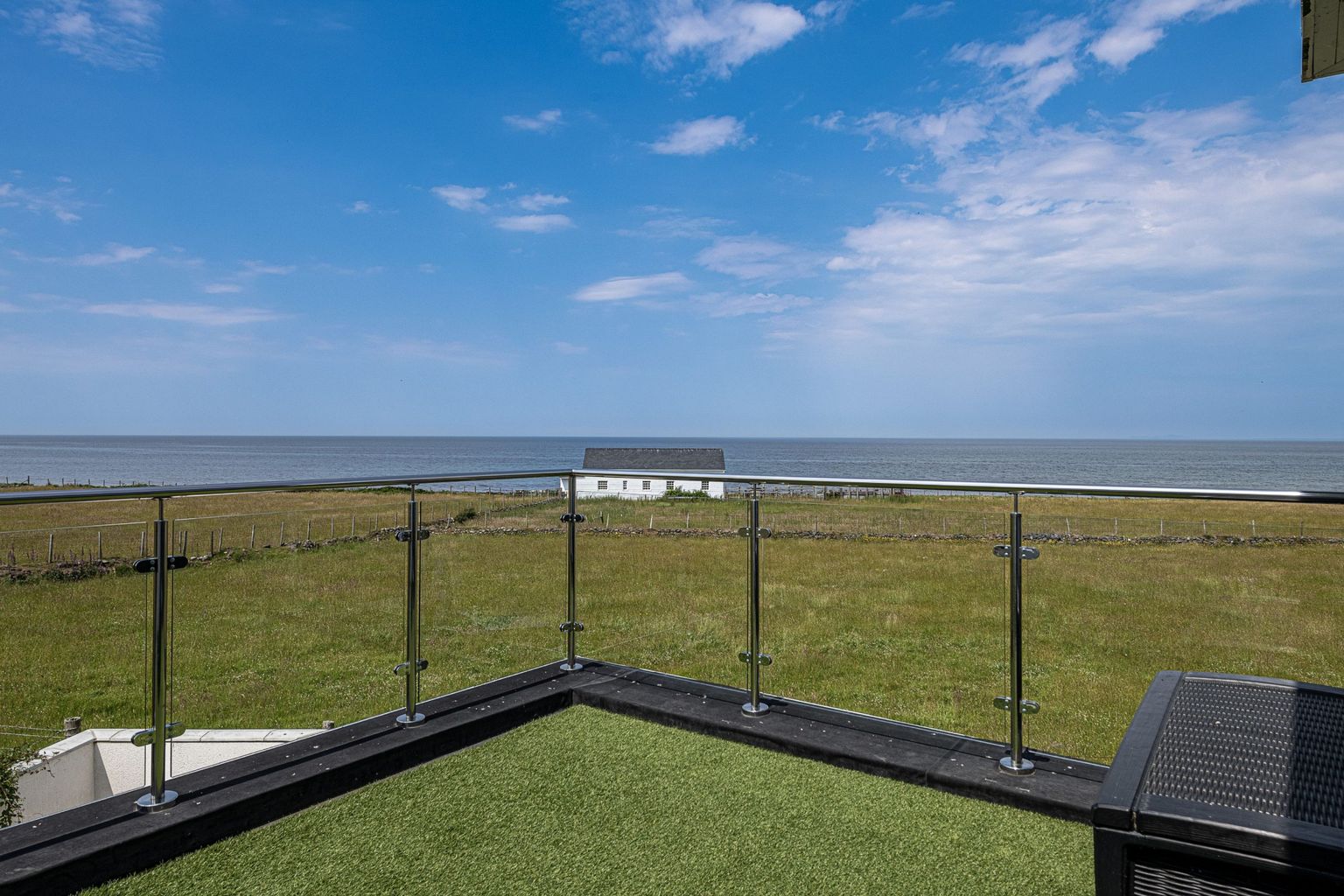 Holiday Cottages in Anglesey and Snowdonia with seaviews