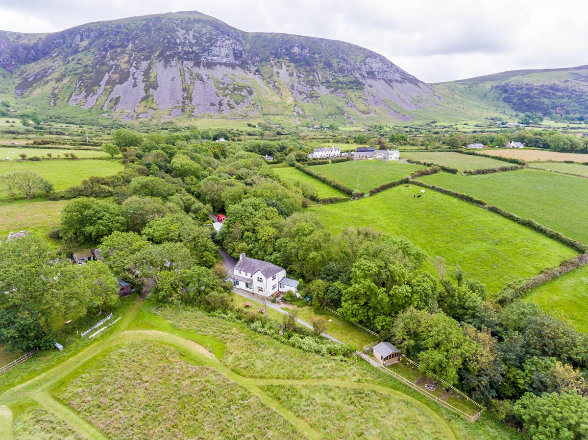 The Future of Self-Catering: Predictions for 2025 & Beyond