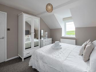 Photo of Neigwl View