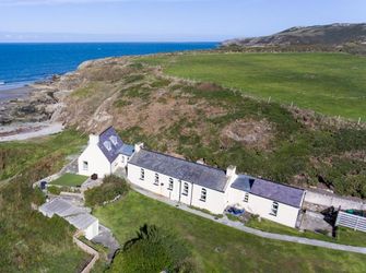 Cable Cottage, Church Bay