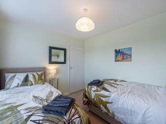 Photo of Lon Penrhyn