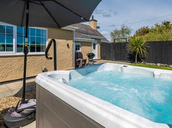 Photo of Felin Traeth Cottage (Sleeps 2)