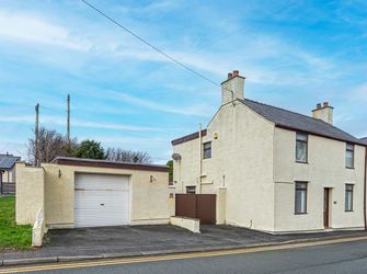 Pricing Strategies: Navigating Peak and Off-Peak Seasons